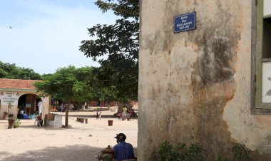 Köle adası Goree'de sömürgecilere ait izlerin akıbeti tartışılıyor
