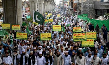 Pakistan'ın Fransa Büyükelçisi’ni 2-3 ay içinde sınır dışı edeceği ileri sürüldü