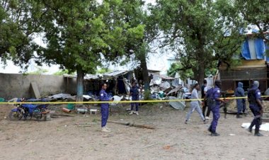 Mogadişu'da canlı bomba saldırısı: 5 ölü