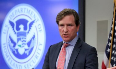 Trump Siber Güvenlik Dairesi Başkanı'nı kovdu