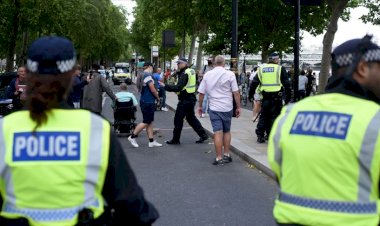 İngiltere'de aşırı sağcı terör tehdidi hızla büyüyor