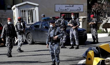 Lübnan'da 69 mahkum cezaevinden firar etti