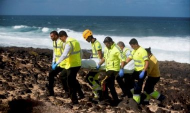 Afrika'dan İspanya'ya düzensiz göç dramında 8 ölü