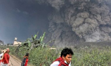 Endonezya'daki yanardağ patlaması sonucu 3 bin kişi evsiz kaldı