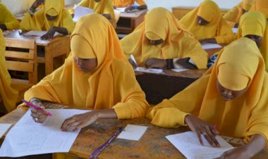 Katar'dan Somali'deki 57 bin 600 çocuğa eğitim imkanı