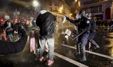 Avrupa'nın 'hasta adamı' Fransa ve şiddet sarmalındaki demokrasisi