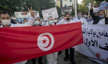 Tunus'ta doktorlar genel greve gitti