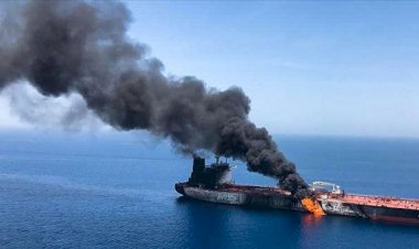 Suudi Arabistan'ın Cidde limanındaki bir petrol tankerinde patlama