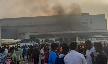 Hindistan'da iPhone işçileri fabrikayı ateşe verdi