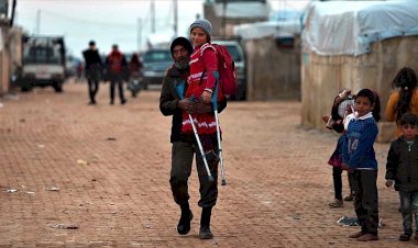 Esra protez bacak hayaliyle yaşıyor