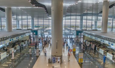 Suudi Arabistan: Hava, kara ve deniz yoluyla ülkeye girişleri durdurdu