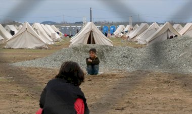 Yunanistan’da mülteci çocuklara ırkçı saldırı