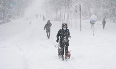 İspanya'da kar fırtınası nedeniyle hayat durdu