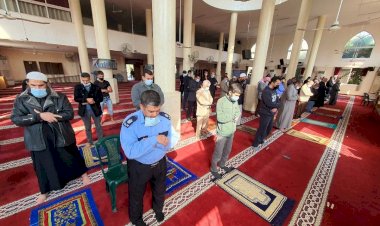 Gazze'de bir aydan uzun süredir kapalı olan camiler yeniden ibadete açıldı