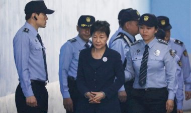 Güney Kore'de eski Devlet Başkanı Park'a verilen 22 yıl hapis cezası onandı