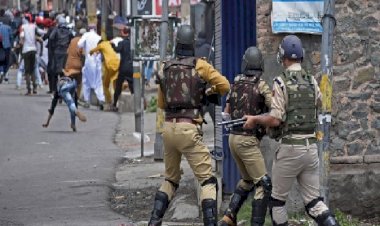 Pakistan Dışişleri Bakanı Kureyşi'den 'Keşmir'in Hindistan'ın iç meselesi olmadığı' vurgusu