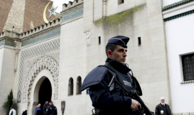 Fransa'nın yeni tasarısı Müslümanların dinlerini yaşamalarını zorlaştıracak