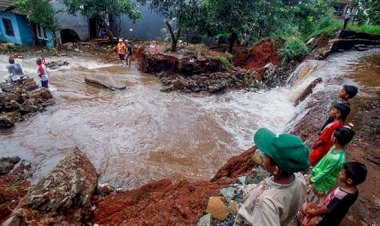 Endonezya’daki selde can kaybı 21’e yükseldi