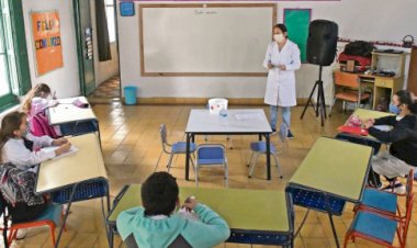 Avusturya'da sınıfta maske takmayan 3 öğretmen görevden uzaklaştırıldı