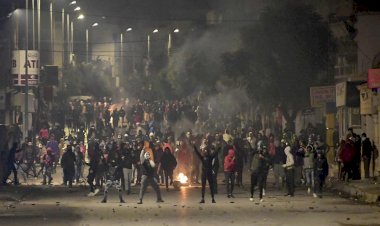 Tunus'ta protestolar sırasında yaklaşık 1000 kişi gözaltına alındı