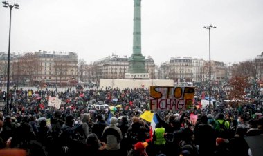 Fransa'da hükümet protesto edildi