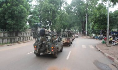 Mali'de darbeden 5 ay sonra askeri cunta feshedildi