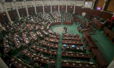 Tunus'ta Başbakan Meşişi'nin yeni kabinesi güvenoyu aldı