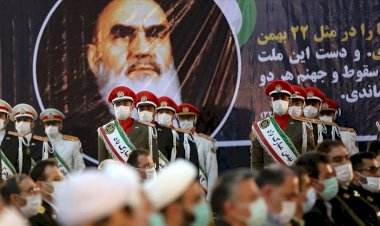 İran'da devrimin 42. yıl dönümü kutlamaları başladı