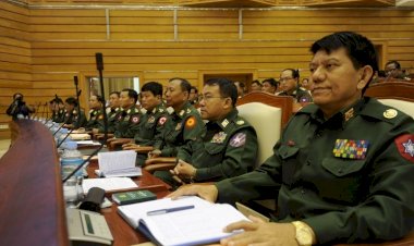 Myanmar'da askeri cunta, kabineyi değiştirdi