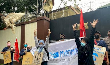 Endonezya'da Myanmar'daki askeri darbe karşıtı protesto düzenlendi