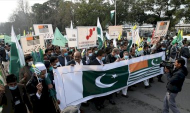 'Keşmirlilerle omuz omuzayız'