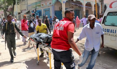 Somali'de yola döşenen bomba patladı: 10 ölü