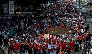 Myanmar'da darbe karşıtı protestolar sürüyor