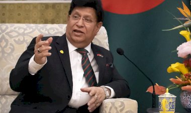 Bangladeş Dışişleri Bakanı Momen: Denizde sürüklenen Arakanlı mültecileri kurtarmak zorunda değiliz