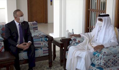 Dışişleri Bakanı Çavuşoğlu, Katar Emiri Al Sani tarafından kabul edildi