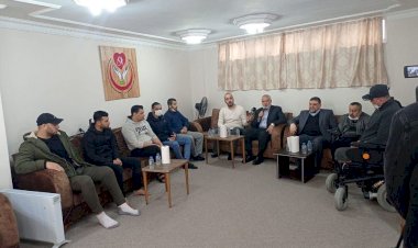 Heniyye İstanbul'daki hastanelerde Filistinli yaralıları ziyaret etti