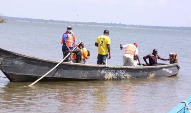 Kenya'da selfie çeken kişi, bulunduğu sandalı alabora etti: 5 kişi öldü