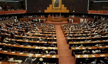 Pakistan'da muhalefet, senato başkanlığı seçimine mahkemede itiraz etti