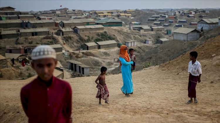 Arakanlı Müslümanlar bayramı Kovid-19 ve Amphan Kasırgası gölgesinde karşılıyor
