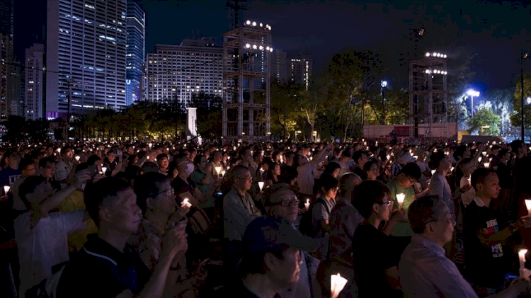 Hong Kong polisi, Tiananmen olaylarında ölenlerin anılmasını yasakladı