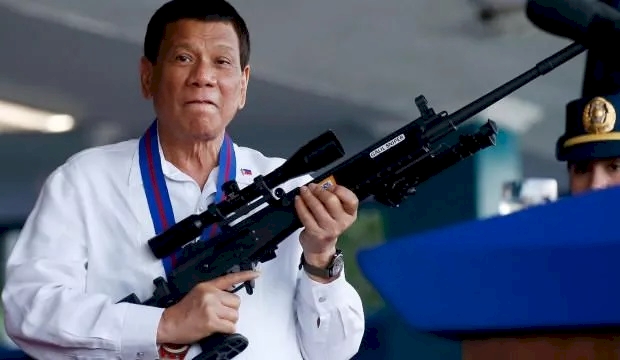 Duterte'den uyuşturucu kaçakçılarına: Ülkemi mahvederseniz sizi öldüreceğim