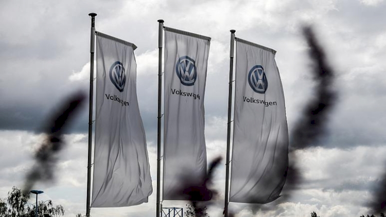 Volkswagen Türkiye'ye fabrika kurma planını askıya aldı