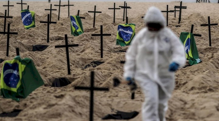 Brezilya'nın salgının merkez üssü olmasından hükümet sorumlu tutuluyor