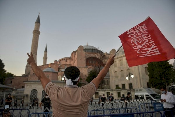 Şankıti: 'İslam'la savaşan münafıklara taziyelerimi sunuyorum'