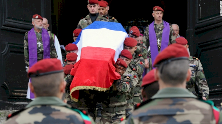 Mali'de bir Fransız askeri öldürüldü