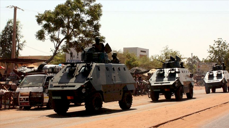 Mali'de darbe girişimi iddiası: Meclis Başkanı ile Ekonomi ve Finans Bakanı alıkonuldu