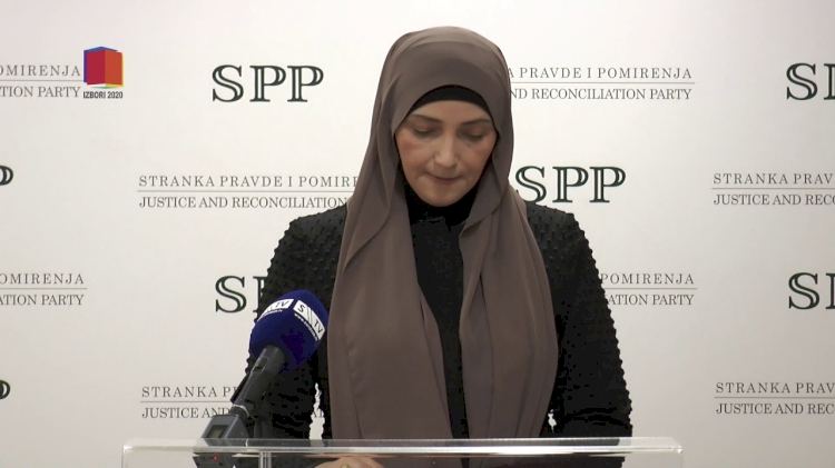 Sırbistan'ın ilk başörtülü milletvekili Pramenkovic: Ayrımcılığın her şekline karşı çıkacağım