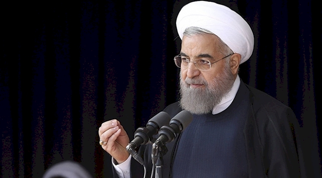 Ruhani: Düşmanlar, koronavirüs bahanesiyle ülkeyi kapatmamızı istiyordu