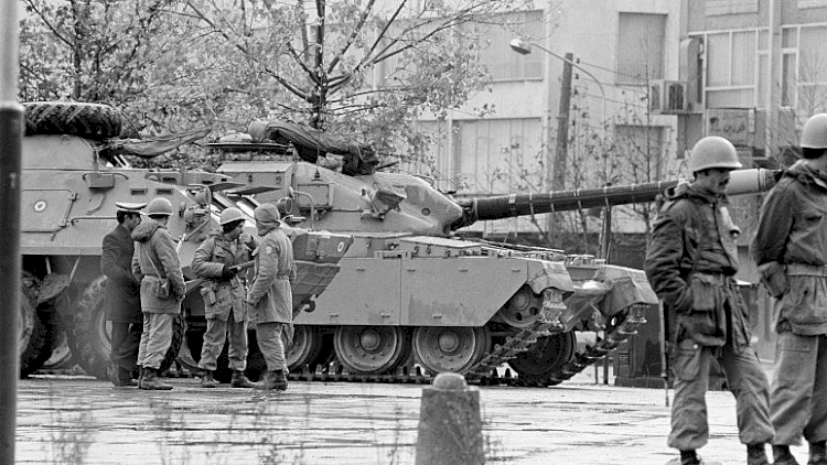 İngiltere, İran'a teslim etmediği tankların ücretini geri ödeyecek