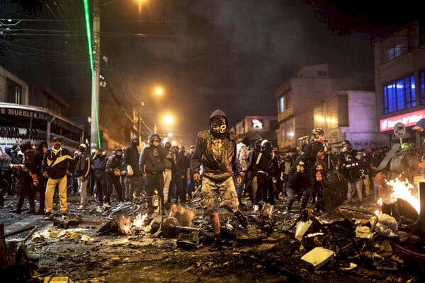 Kolombiya’da polise 'tepki protestoları': 10 ölü, 403 yaralı